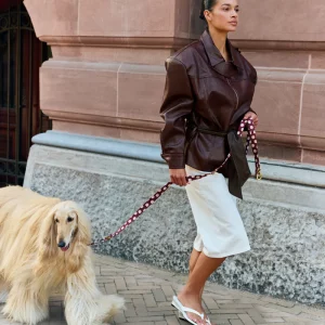 DOGGUO Hundeleine mit Punkten in Bordeaux und Peach