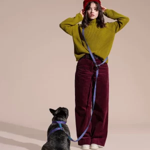Hot Doggies Freihandleine Lola Groove crossbody getragen